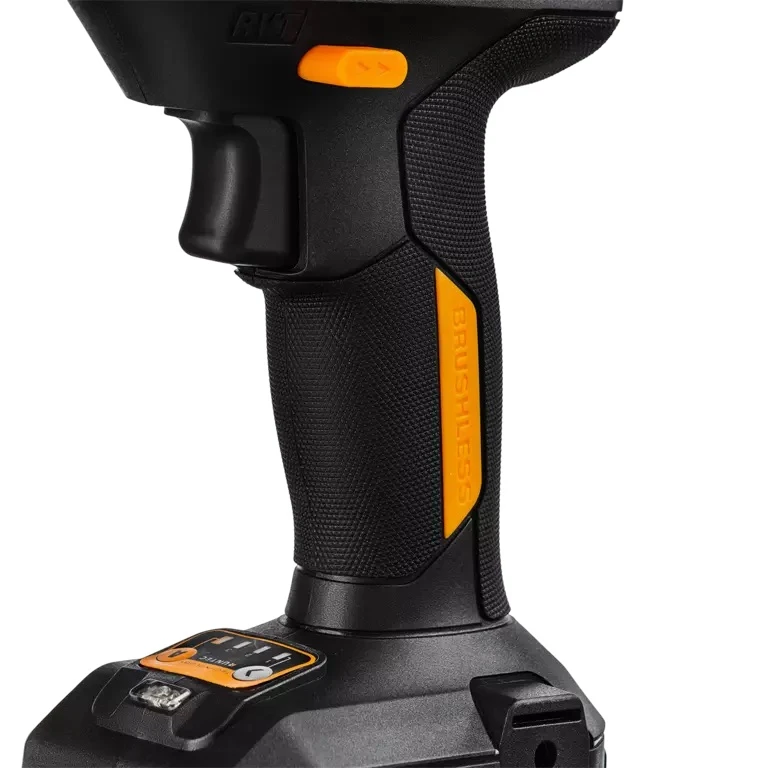 RUNTEC PRO Гайковерт ударный аккумуляторный 1/2", 20В, 2*4Ач, 750Нм